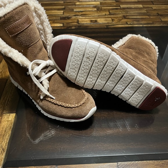 Cole Haan Womens Zerogrand Suede Waterproof Shearling Chukka Boots. Size 7 - Picture 10 of 16
